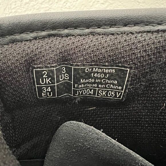 Dr. Martens Junior 1460 Patent Leather Boots Size 3 - Picture 10 of 10